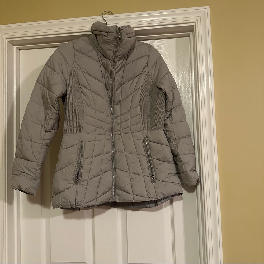 Bernardo Women's Light Gray Puffer Jacket